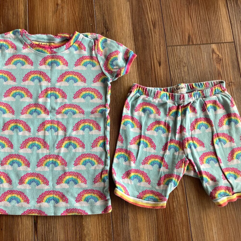Girls size 8 2 pc Rainbow Flower Pajamas Short Sleeve Shorts Hatley